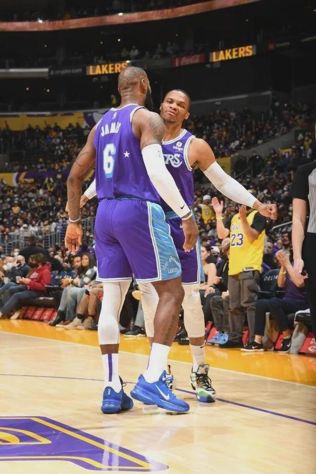 连续30场非友谊赛保持不败，西班牙是历史第四队（西班牙完成非友赛30场不败，位列历史第4）