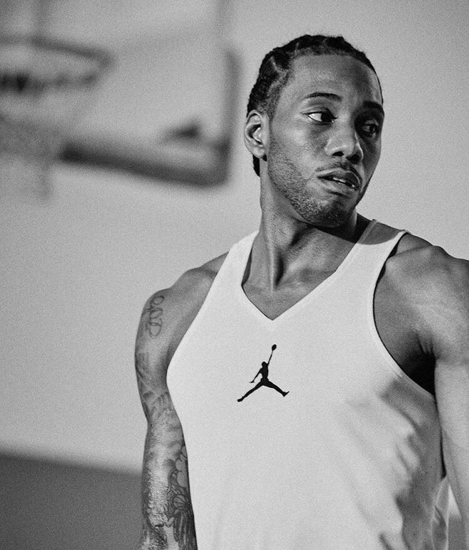 由于C罗被红牌禁赛，绝代双骄皆结束了自己本年度的...（C罗红牌停赛，绝代双骄本年度征程就此画上句号）