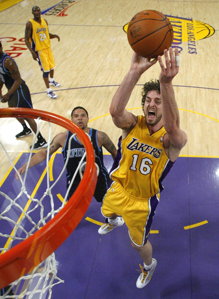 国米vs威尼斯：小图拉姆搭档皮奥；迪乌夫、苏契奇首发（国米对阵威尼斯：小图拉姆联袂皮奥，迪乌夫与苏契奇先发）