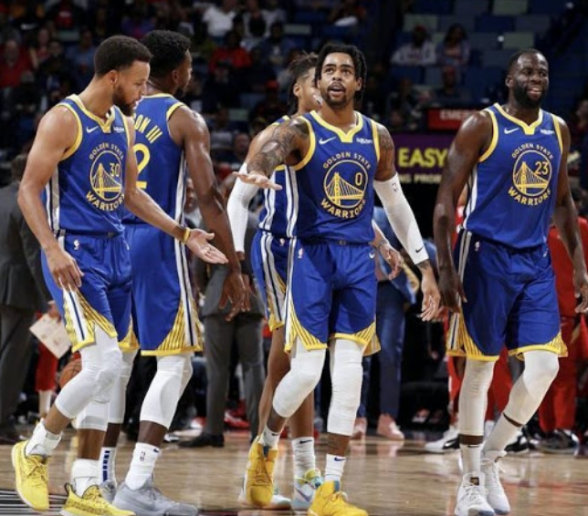 斯帕伊奇庆祝足协杯夺冠：为奖杯感到自豪，更为球队感到骄傲（斯帕伊奇欢庆足协杯封王：奖杯值得自豪，球队更令他骄傲）